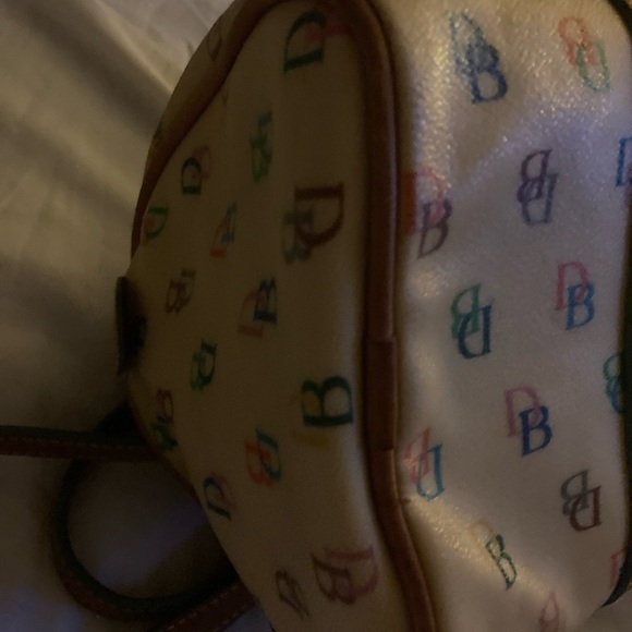 Vintage Dooney & Bourke Yellow Multicolor Shoulder Bag with Rainbow Zipper - Picture 3 of 7